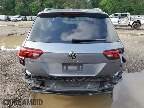 2024 Volkswagen Tiguan SEL R-Line z VIN 3VV4B7AX4RM079457, wystawiony jako Copart lot #54338975 z przebiegiem 10 540 mil mil oraz Szkoda całkowita • Salvage title. Historia ofert i sprzedaży dostępna na DreamBid. Obrazek 6.