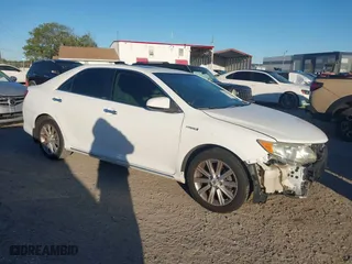 2014 Toyota Camry Hybrid LE with VIN 4T1BD1FK7EU114178, listed as a IAAI auction lot 41833139 with 175,117 mi miles. Bid and sale history available at carsss.com. Image 1.