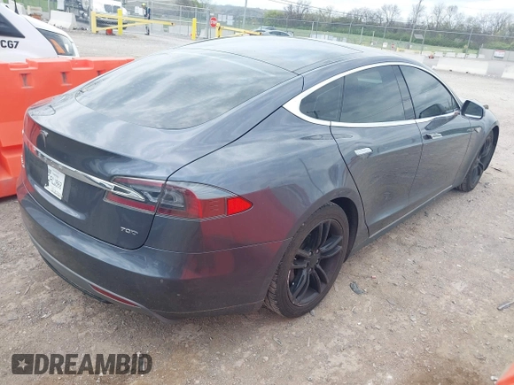2016 Tesla Model S 90D with VIN 5YJSA1E27GF129130, listed as a IAAI auction lot 41922227 with 134,422 mi miles and . Bid and sale history available at DreamBid. Image 4.