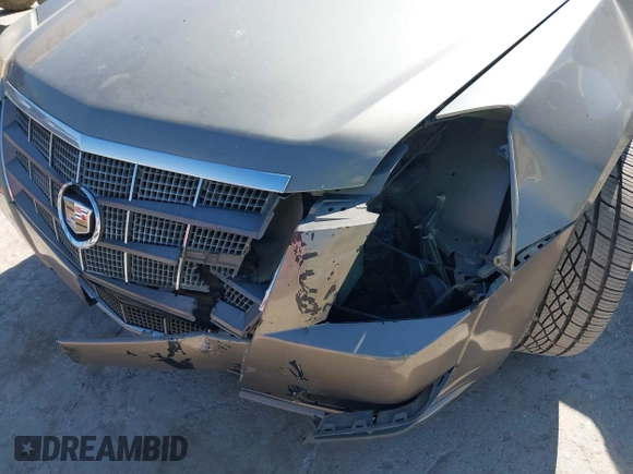 2010 Cadillac CTS Luxury with VIN 1G6DE5EG6A0107337, listed as a IAAI auction lot 40464109 with 181,609 mi miles and . Bid and sale history available at carsss.com. Image 6.