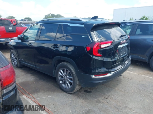 2024 GMC Terrain SLT z VIN 3GKALPEG1RL172200, wystawiony jako IAAI lot #42820609 z przebiegiem 37 648 mil mil oraz . Historia ofert i sprzedaży dostępna na DreamBid. Obrazek 3.