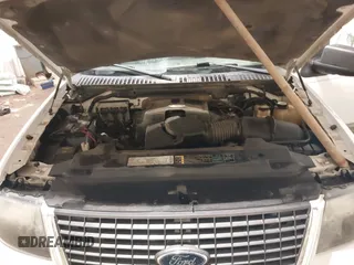 2003 Ford Expedition Special Service z VIN 1FMPU16L63LB50445, wystawiony jako IAAI lot #41445377 z przebiegiem 206 264 mil mil oraz . Historia ofert i sprzedaży dostępna na DreamBid. Obrazek 10.