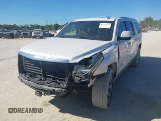2018 Cadillac Escalade ESV Premium Luxury z VIN 1GYS3JKJ9JR167878, wystawiony jako IAAI lot #41739565 z przebiegiem 158 230 mil mil oraz . Historia ofert i sprzedaży dostępna na DreamBid. Obrazek 19.