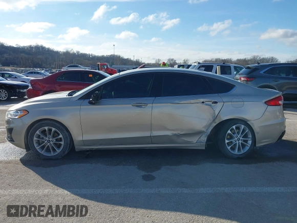 2019 Ford Fusion SE with VIN 3FA6P0HD3KR212008, listed as a IAAI auction lot 41465049 with 140,574 mi miles. Bid and sale history available at carsss.com. Image 14.