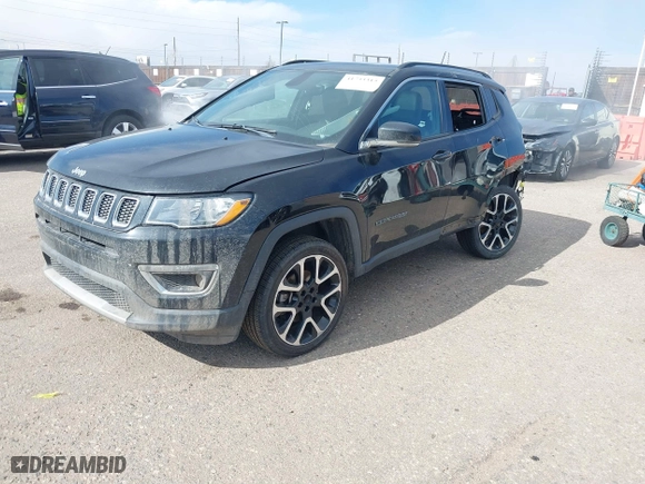2018 Jeep Compass Limited with VIN 3C4NJDCB4JT298547, listed as a IAAI auction lot 41733315 with 82,972 mi miles. Bid and sale history available at carsss.com. Image 17.