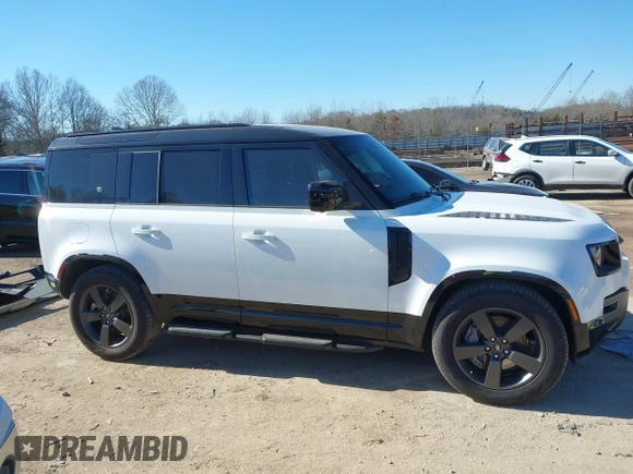 2024 Land Rover Defender X-Dynamic SE with VIN SALE27EU9R2302644, listed as a IAAI auction lot 41344698 with 12,688 mi miles and . Bid and sale history available at DreamBid. Image 13.