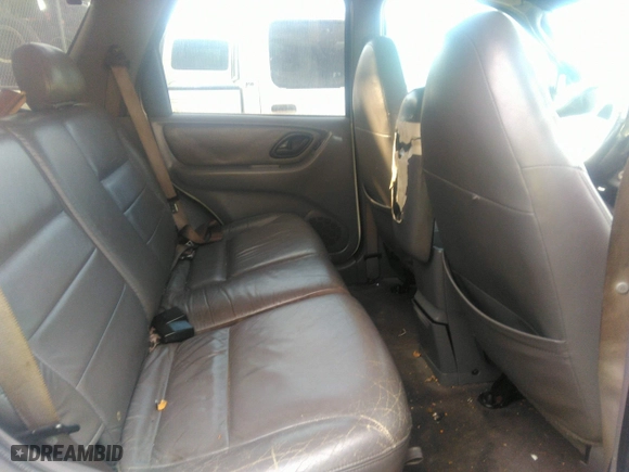 2001 Ford Escape XLT with VIN 1FMYU03171KE99182, listed as a IAAI auction lot 40856356 with 176,540 mi miles. Bid and sale history available at carsss.com. Image 8.