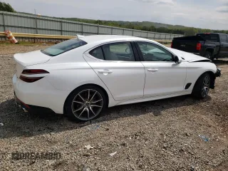 2023 Genesis G70 2.0T z VIN KMTG34TA6PU131925, wystawiony jako Copart lot #52611895 z przebiegiem 30 474 mil mil oraz Szkody całkowita. Historia ofert i sprzedaży dostępna na DreamBid. Obrazek 3.