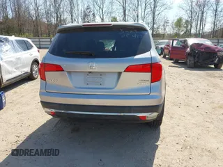 2017 Honda Pilot Touring with VIN 5FNYF6H98HB100335, listed as a IAAI auction lot 41907709 with 1 mi miles. Bid and sale history available at carsss.com. Image 16.