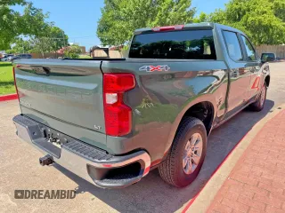 2025 Chevrolet Silverado 1500 LT z VIN 1GCUKDED8SZ171415, wystawiony jako Copart lot #61592605 z przebiegiem 1 866 mil mil oraz Czysty tytuł • Clean title. Historia ofert i sprzedaży dostępna na DreamBid. Obrazek 4.
