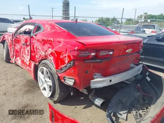 2019 Chevrolet Camaro 1LT with VIN 1G1FB1RX0K0156920, listed as a IAAI auction lot 42034391 with 1 mi miles. Bid and sale history available at carsss.com. Image 3.