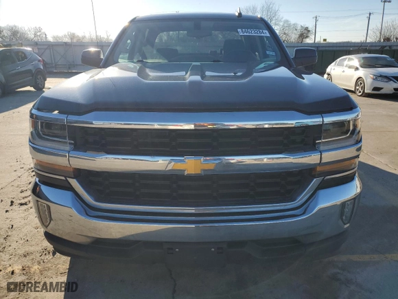 2018 Chevrolet Silverado 1500 LT with VIN 3GCPCREH4JG376268, listed as a Copart auction lot 84623284 with 142,940 mi miles and Salvage Title. Bid and sale history available at carsss.com. Image 5.