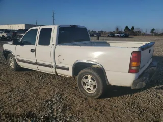 2001 Chevrolet Silverado 1500 LT with VIN 2GCEC19T811122465, listed as a Copart auction lot 44249515 with 91,555 mi miles and Salvage Title. Bid and sale history available at carsss.com. Image 2.
