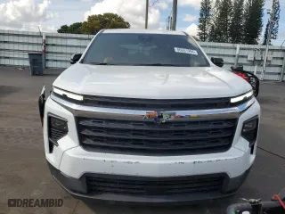 2024 Chevrolet Traverse FWD LS with VIN 1GNEREKS1RJ184452, listed as a Copart auction lot 86651994 with 2,677 mi miles and Salvage Title. Bid and sale history available at carsss.com. Image 5.