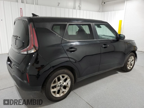 2023 Kia Soul LX with VIN KNDJ23AU8P7869481, listed as a Copart auction lot 53986855 with 65,109 mi miles and Clean Title. Bid and sale history available at carsss.com. Image 3.