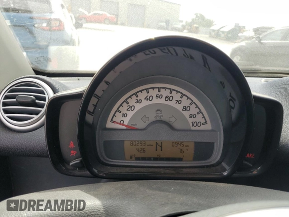 2013 Smart fortwo Pure с VIN WMEEJ3BA9DK618746, выставлен на аукционе Copart как лот 56752885 с пробегом 80 293 миль миль и Списание • Salvage title. История ставок и продаж доступна на DreamBid. Изображение 9.