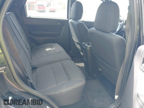2010 Ford Escape XLT z VIN 1FMCU9DGXAKD25432, wystawiony jako IAAI lot #42195798 z przebiegiem 135 080 mil mil oraz . Historia ofert i sprzedaży dostępna na DreamBid. Obrazek 8.