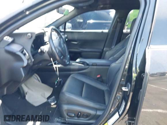 2021 Lexus UX 250h z VIN JTHP9JBH2M2048461, wystawiony jako IAAI lot #42017871 z przebiegiem 56 537 mil mil oraz . Historia ofert i sprzedaży dostępna na DreamBid. Obrazek 5.