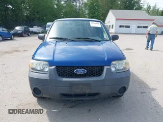 2007 Ford Escape XLS с VIN 1FMYU02ZX7KB43809, выставлен на аукционе IAAI как лот 42516346 с пробегом 137 985 миль миль и . История ставок и продаж доступна на DreamBid. Изображение 13.