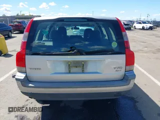 2002 Volvo V70 with VIN YV1SW58D322240530, listed as a IAAI auction lot 41944556 with 104,160 mi miles and . Bid and sale history available at DreamBid. Image 16.