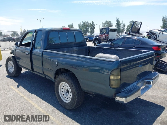 1995 Toyota Tacoma with VIN 4TAUN53B5SZ082797, listed as a IAAI auction lot 42660124 with 181,066 mi miles and . Bid and sale history available at DreamBid. Image 3.