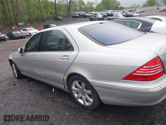 2002 Mercedes-Benz S-Class 5.0L with VIN WDBNG75J32A241980, listed as a IAAI auction lot 41971627 with 160,634 mi miles. Bid and sale history available at carsss.com. Image 14.