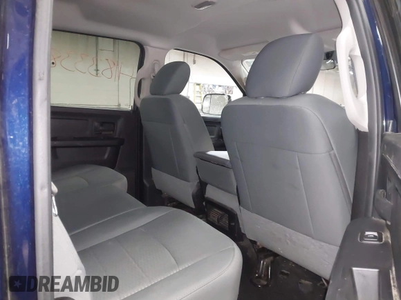 2015 Ram 2500 Tradesman z VIN 3C6TR5HTXFG605539, wystawiony jako IAAI lot #41833380 z przebiegiem 103 921 mil mil oraz . Historia ofert i sprzedaży dostępna na DreamBid. Obrazek 8.