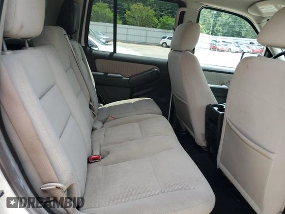 2008 Ford Explorer XLT z VIN 1FMEU63E38UB11226, wystawiony jako Copart lot #60706185 z przebiegiem 155 464 mil mil oraz Szkoda całkowita • Salvage title. Historia ofert i sprzedaży dostępna na DreamBid. Obrazek 10.