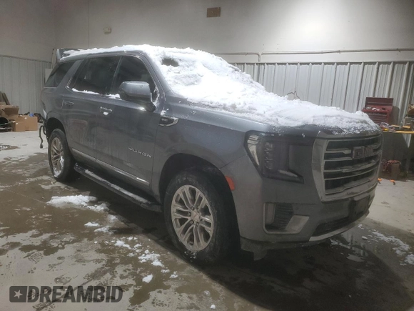 2021 GMC Yukon SLT with VIN 1GKS2BKD8MR414972, listed as a Copart auction lot 45839925 with 68,359 mi miles and Salvage Title. Bid and sale history available at carsss.com. Image 4.