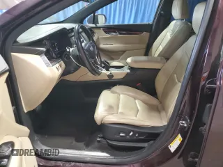 2017 Cadillac XT5 Luxury FWD z VIN 1GYKNBRS7HZ235961, wystawiony jako Copart lot #64509165 z przebiegiem 215 573 mil mil oraz Czysty tytuł • Clean title. Historia ofert i sprzedaży dostępna na DreamBid. Obrazek 14.