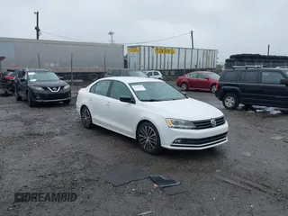 2016 Volkswagen Jetta Sport z VIN 3VWD17AJ8GM408622, wystawiony jako IAAI lot #42365708 z przebiegiem 97 608 mil mil oraz . Historia ofert i sprzedaży dostępna na DreamBid. Obrazek 1.