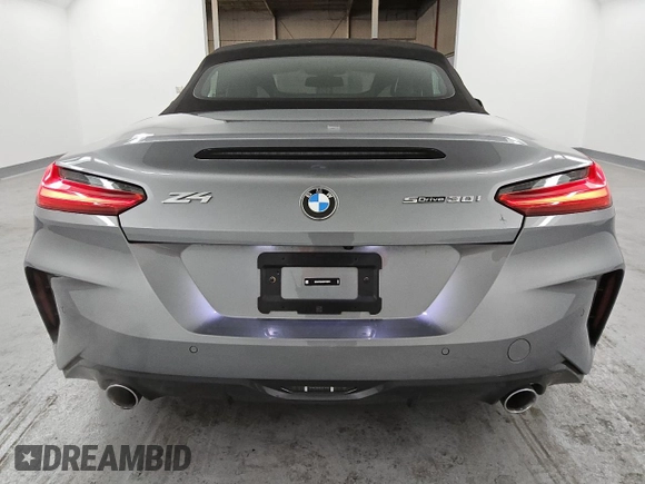 2025 BMW Z4 sDrive30i with VIN WBAHF3C04SWY38818, listed as a Copart auction lot 80796834 with 3,281 mi miles and Clean Title. Bid and sale history available at carsss.com. Image 6.