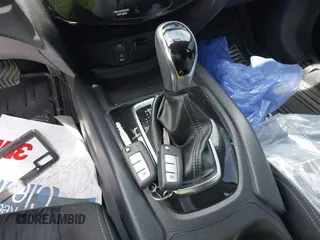 2017 Nissan Rogue SV z VIN KNMAT2MT5HP526512, wystawiony jako IAAI lot #42349293 z przebiegiem 93 620 mil mil oraz . Historia ofert i sprzedaży dostępna na DreamBid. Obrazek 11.