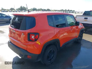 2020 Jeep Renegade Sport with VIN ZACNJAAB8LPL86428, listed as a IAAI auction lot 40952668 with 111,605 mi miles and . Bid and sale history available at carsss.com. Image 4.
