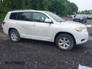2010 Toyota Highlander with VIN 5TDBK3EH5AS011531, listed as a IAAI auction lot 42521352 with 198,605 mi miles and . Bid and sale history available at DreamBid. Image 13.