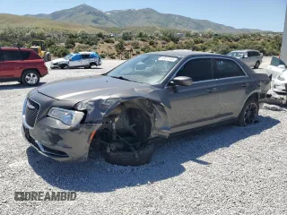 2018 Chrysler 300 Touring z VIN 2C3CCAAG2JH140476, wystawiony jako Copart lot #58577265 z przebiegiem 64 588 mil mil oraz Szkoda całkowita • Salvage title. Historia ofert i sprzedaży dostępna na DreamBid. Obrazek 1.