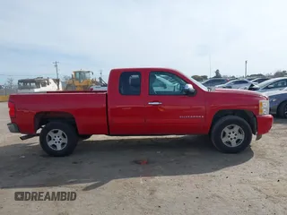 2007 Chevrolet Silverado 1500 LT w/2LT with VIN 2GCEC19J971669428, listed as a IAAI auction lot 41681937 with 243,059 mi miles. Bid and sale history available at carsss.com. Image 13.