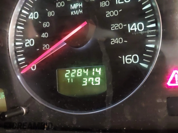 2005 Volvo XC90 with VIN YV1CZ911451194090, listed as a IAAI auction lot 41683081 with 228,414 mi miles and . Bid and sale history available at DreamBid. Image 14.