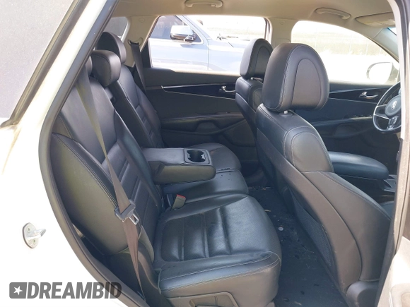 2016 Kia Sorento EX with VIN 5XYPHDA56GG015664, listed as a IAAI auction lot 40550549 with 163,190 mi miles. Bid and sale history available at carsss.com. Image 8.