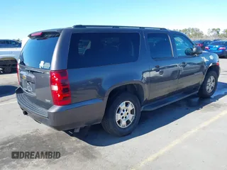 2010 Chevrolet Suburban LS with VIN 1GNUCHE07AR125498, listed as a IAAI auction lot 41427576 with 266,150 mi miles. Bid and sale history available at carsss.com. Image 4.