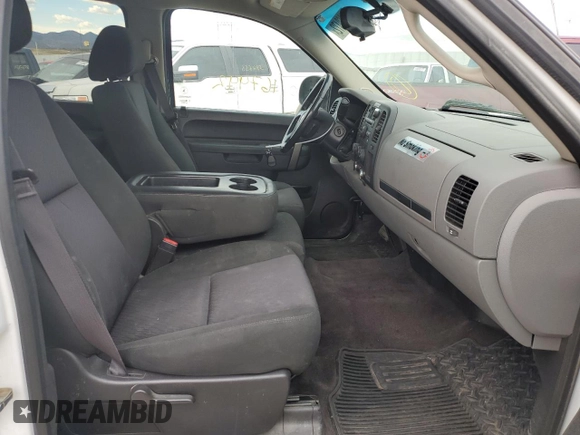 2013 Chevrolet Silverado 1500 LS with VIN 3GCPKREA9DG322507, listed as a Copart auction lot 61960472 with 167,442 mi miles and Non Repairable. Bid and sale history available at DreamBid. Image 5.