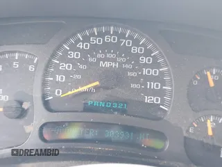 2004 Chevrolet Suburban Z71 z VIN 3GNFK16Z74G158523, wystawiony jako IAAI lot #42495502 z przebiegiem 303 931 mil mil oraz . Historia ofert i sprzedaży dostępna na DreamBid. Obrazek 7.