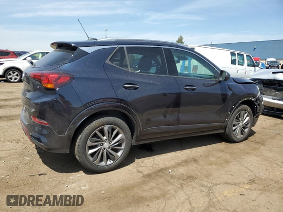 2021 Buick Encore GX Essence с VIN KL4MMFSL8MB083066, выставлен на аукционе Copart как лот 55108475 с пробегом 51 582 миль миль и Чистый • Clean title. История ставок и продаж доступна на DreamBid. Изображение 3.