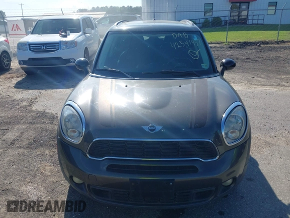 2012 MINI Countryman S with VIN WMWZC3C53CWP20219, listed as a IAAI auction lot 42541437 with 133,905 mi miles and . Bid and sale history available at DreamBid. Image 6.
