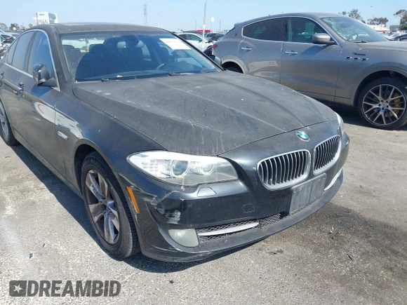 2013 BMW 5 Series 528i xDrive with VIN WBAXH5C50DDW14232, listed as a IAAI auction lot 42551529 with 101,342 mi miles and . Bid and sale history available at DreamBid. Image 6.