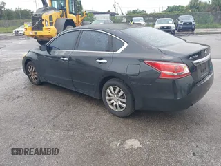 2013 Nissan Altima SL with VIN 1N4AL3AP5DC171989, listed as a IAAI auction lot 42738669 with 205,237 mi miles and . Bid and sale history available at DreamBid. Image 3.