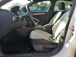 2020 Volkswagen Jetta S z VIN 3VWC57BUXLM100256, wystawiony jako Copart lot #57887095 z przebiegiem 96 731 mil mil oraz Szkoda całkowita • Salvage title. Historia ofert i sprzedaży dostępna na DreamBid. Obrazek 7.