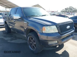 2006 Ford F-150 XLT z VIN 1FTPW12576KD71665, wystawiony jako IAAI lot #42528891 z przebiegiem 177 933 mil mil oraz . Historia ofert i sprzedaży dostępna na DreamBid. Obrazek 1.