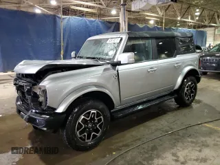 2024 Ford Bronco Outer Banks with VIN 1FMEE8BP2RLA43360, listed as a Copart auction lot 42874005 with 575 mi miles and Salvage Title. Bid and sale history available at carsss.com. Image 1.