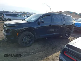 2024 Chevrolet Traverse AWD RS z VIN 1GNEVLKS1RJ208152, wystawiony jako IAAI lot #41586512 z przebiegiem 2 019 mil mil oraz . Historia ofert i sprzedaży dostępna na DreamBid. Obrazek 14.